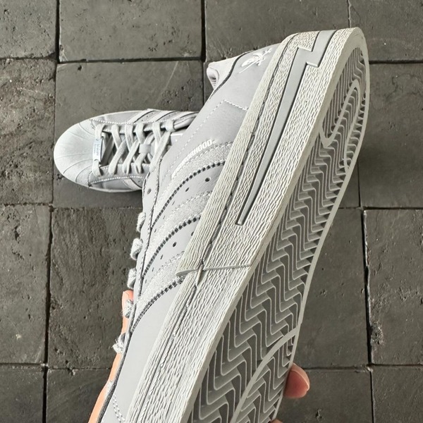 NEIGHBORHOOD x adidas Superstar NEIGHBORHOOD x adidas Superstar